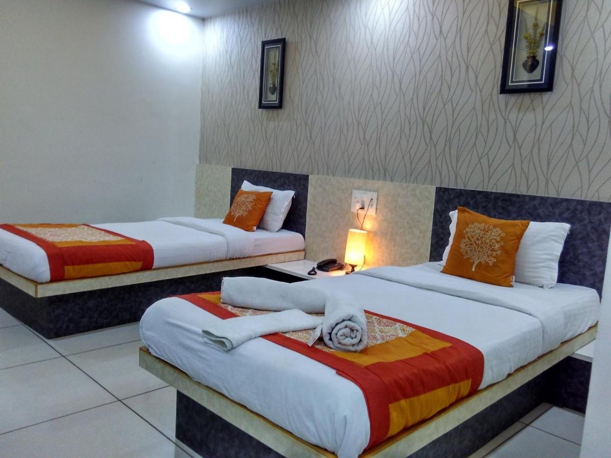 Hotel Sigma Inn Ahmedabad Exterior photo